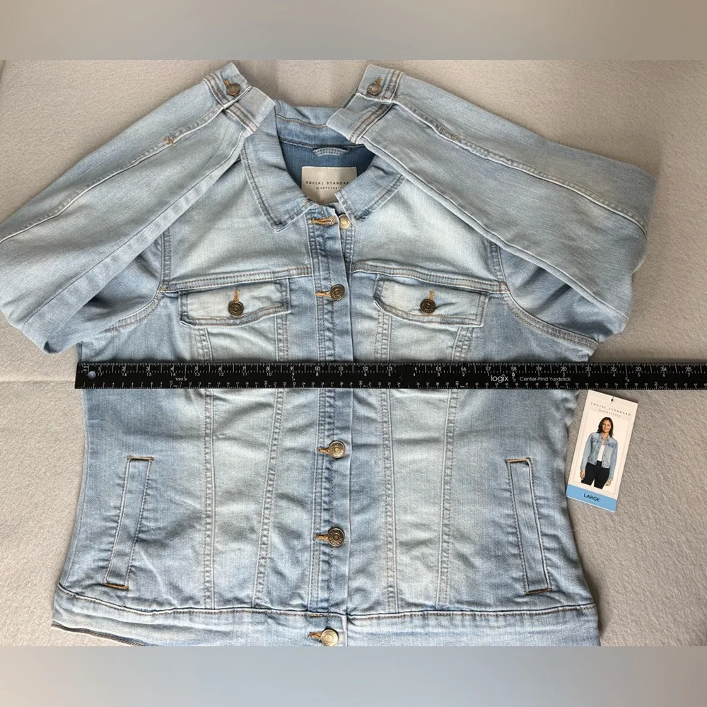 Social Standard by Sanctuary Light Wash Button Up Denim Jean Jacket Large - Picture 8 of 9